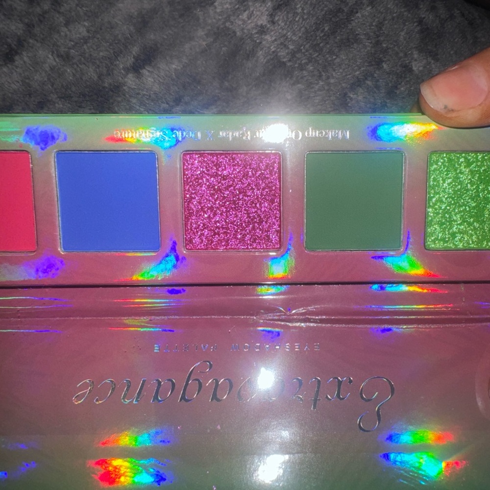 Eyeshadow Palette - Vibrant Pink, Blue, Green Hues